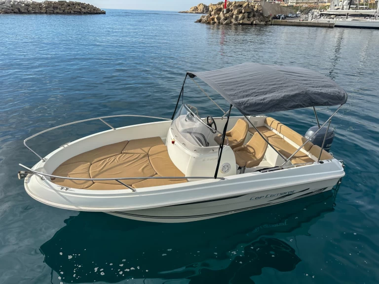 Alquiler Palamós - Jeanneau Cap Camarat 5.5 CC en SamBoat