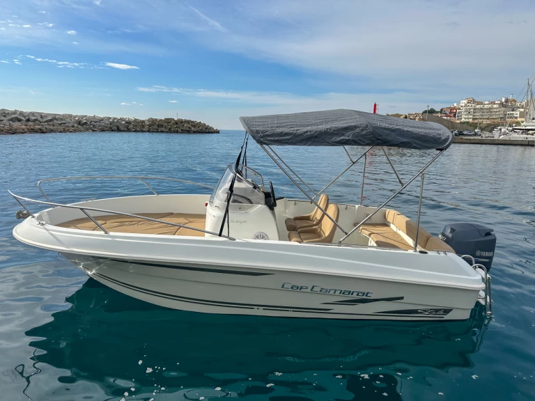 Alquiler de embarcaciones Jeanneau Cap Camarat 5.5 CC enPalamós en Samboat