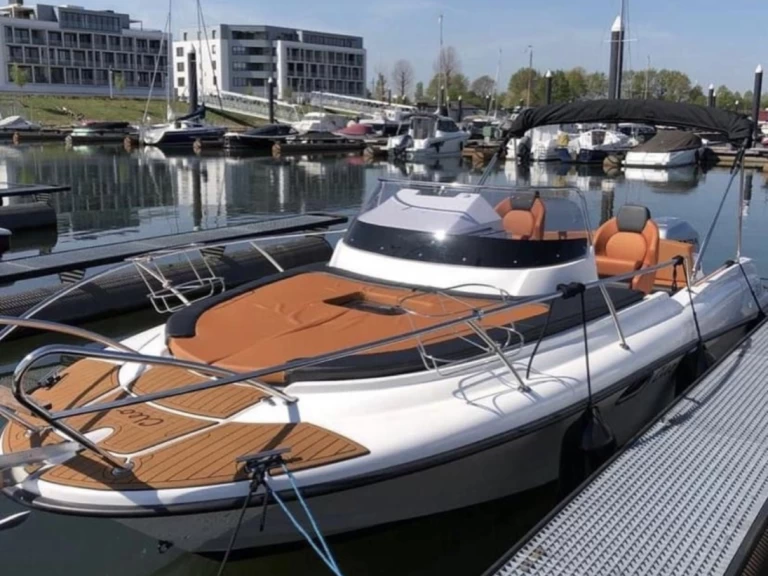 Alquiler de Poluesterboat Moreon750 en Valencia