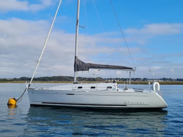 Alquiler de barcos Larmor-Plage barato de First 31.7