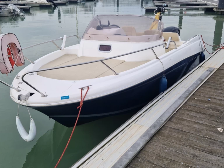 Alquiler de Jeanneau Cap Camarat 6.35 en La Rochelle