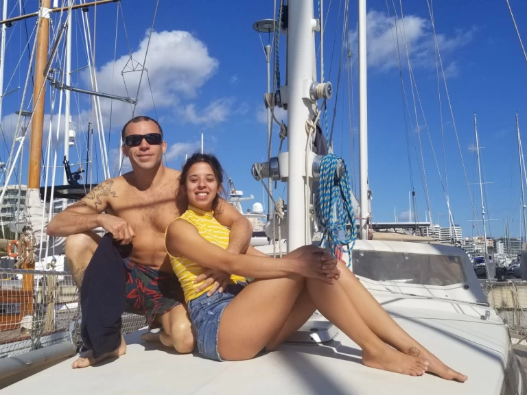 Amel Santorin Ketch de alquiler a Valletta