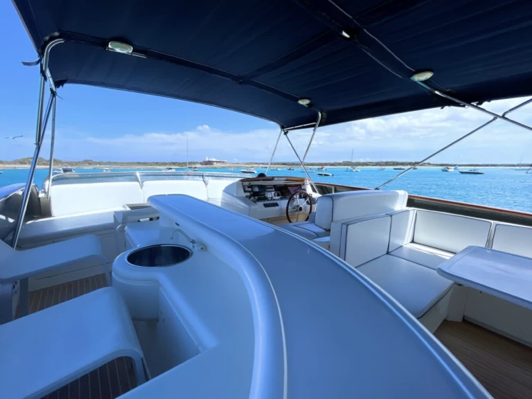 Yate de lujo para alquilar Ibiza Magna al mejor precio