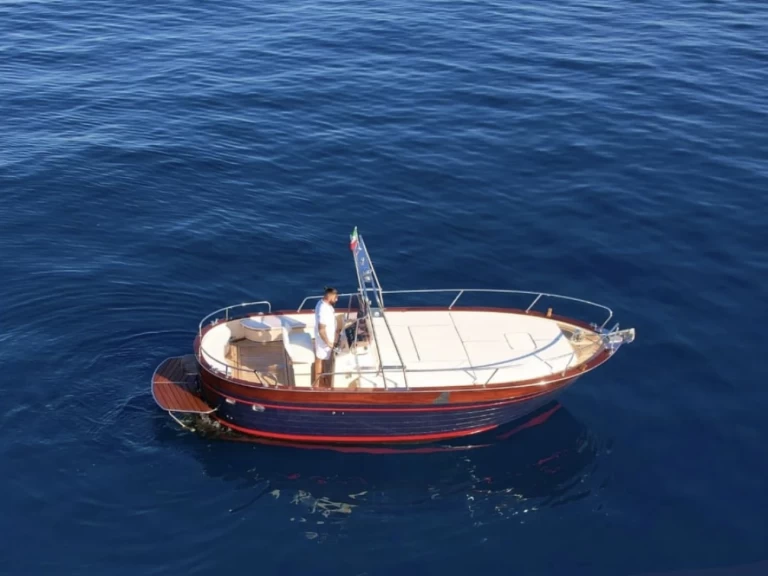 Alquiler de barcos Sorrento barato de Apremare 28
