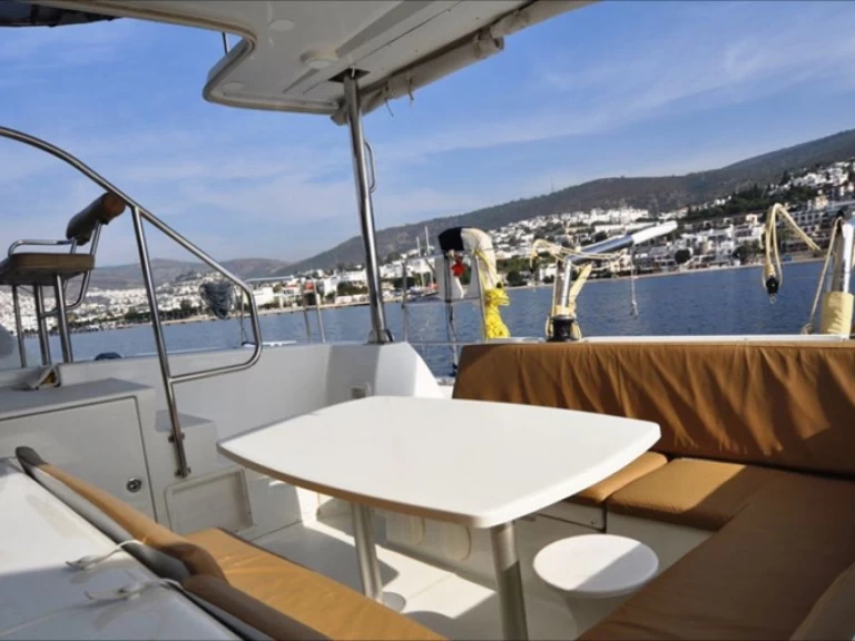 Alquiler de Lagoon Lagoon 421 en Bodrum