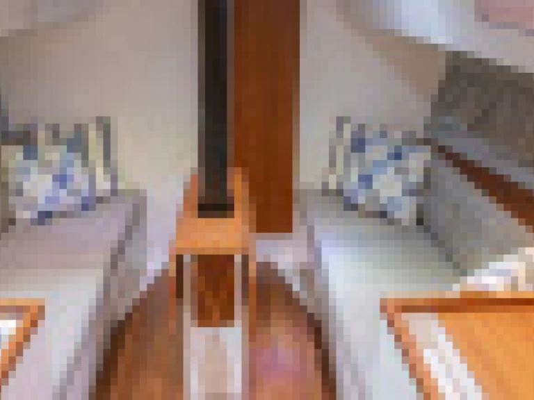 Alquiler de embarcaciones J Composites J99 enArzon en Samboat