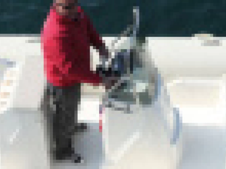 Alquiler de Capelli Tempest 650 en Arzon