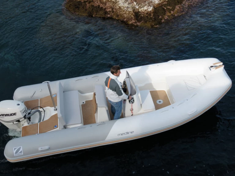 Alquiler de Neumática, con o sin patrón Zodiac Arzon