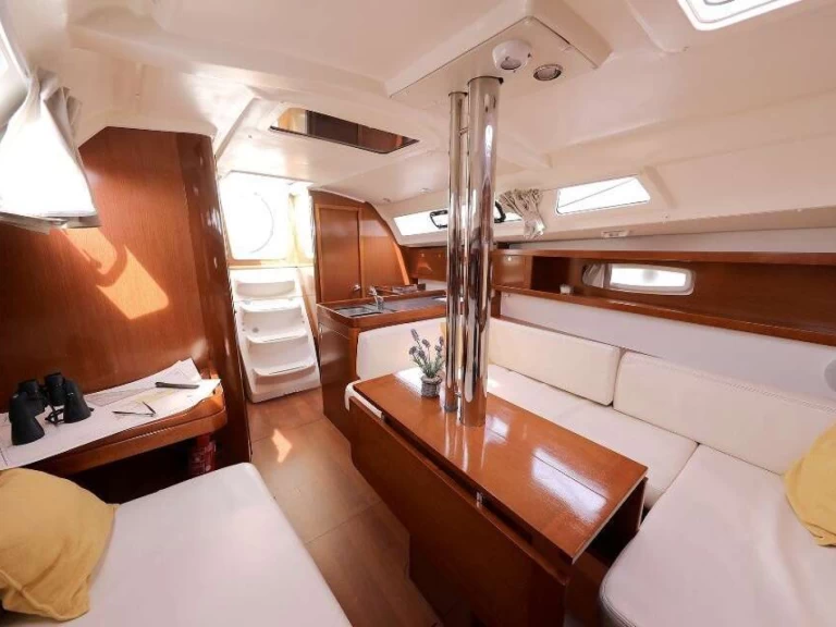 Alquiler de embarcaciones Bénéteau Oceanis 34 enArzon en Samboat