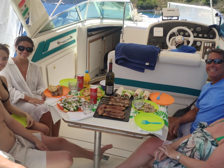 Lancha para alquilar Poros, Kefalonia al mejor precio