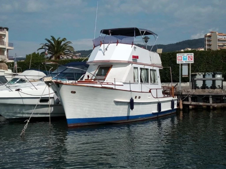 Lancha para alquilar Mandelieu-la-Napoule al mejor precio