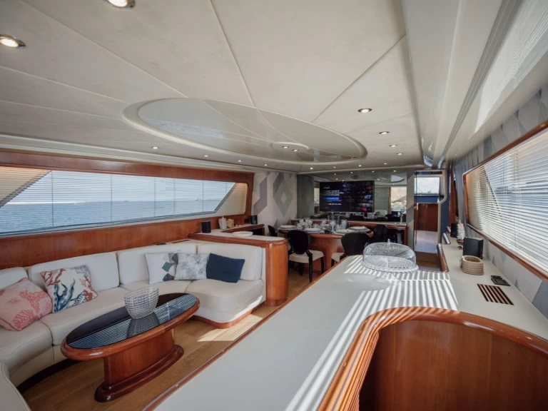 Alquiler Yate de lujo Versilcraft con o sin  título de navegación