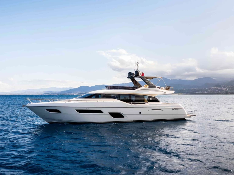 Ferretti Sea Sons de alquiler a Milazzo