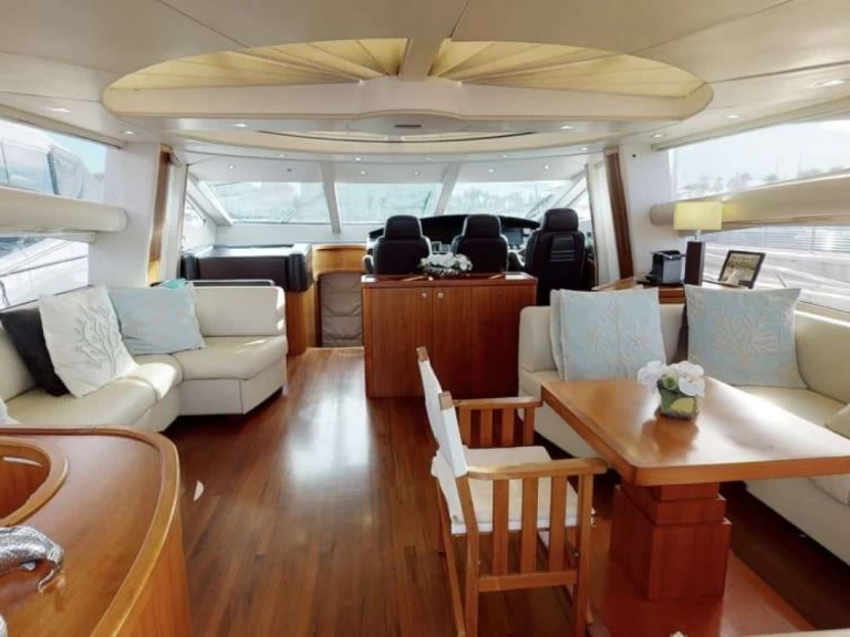 Alquiler Yate de lujo Sunseeker con o sin  título de navegación