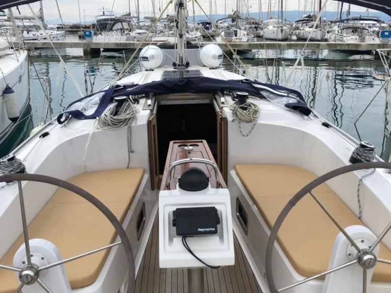 Bavaria Cruiser 46 de alquiler a Split