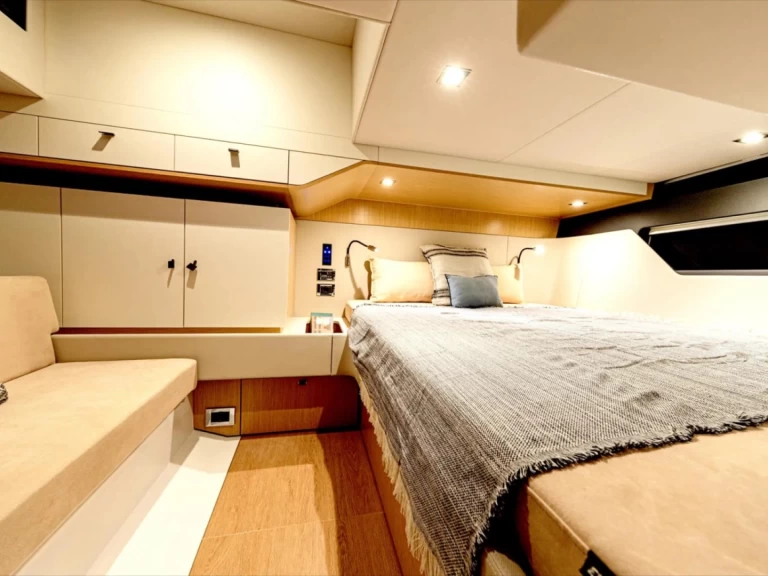 Lancha para alquilar Cugnana Verde al mejor precio