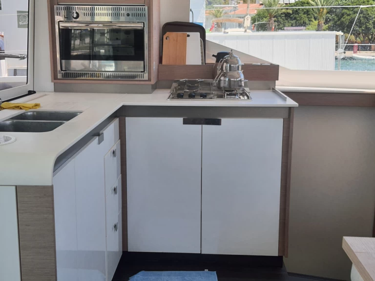 Catamarán para alquilar Adaköy al mejor precio