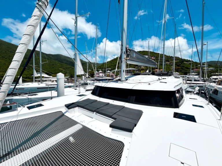 Alquiler de embarcaciones Fountaine Pajot Elba 45 enRoad Town en Samboat