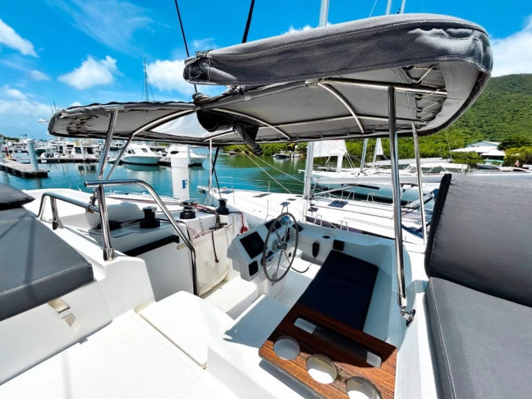 Alquiler Catamarán Fountaine Pajot con o sin  título de navegación