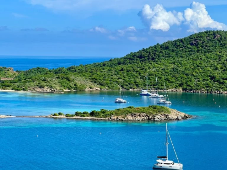 Alquiler de barcos Road Town barato de Lagoon 42