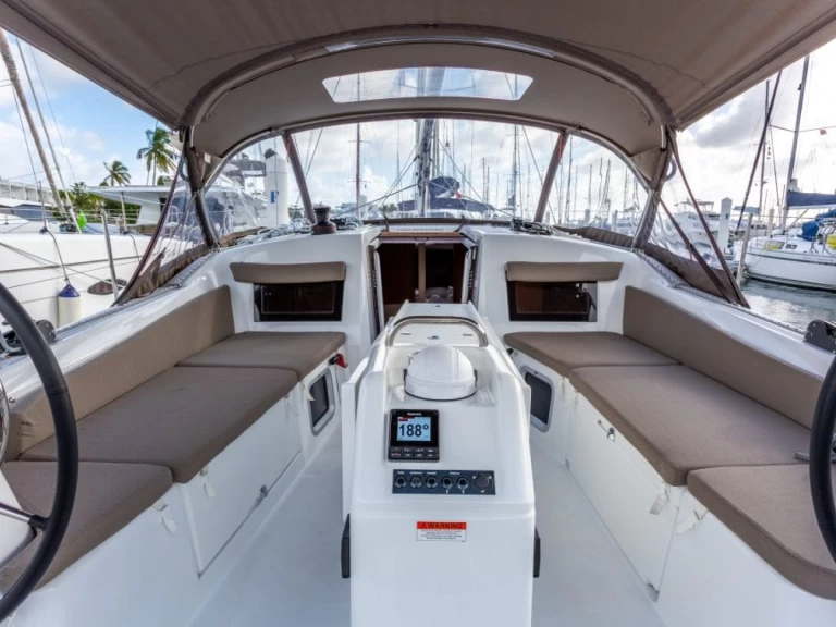 Alquiler de Jeanneau Sun Odyssey 410 en Road Town