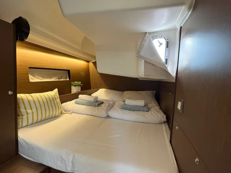 Alquiler de barcos Pomer barato de Oceanis 40.1