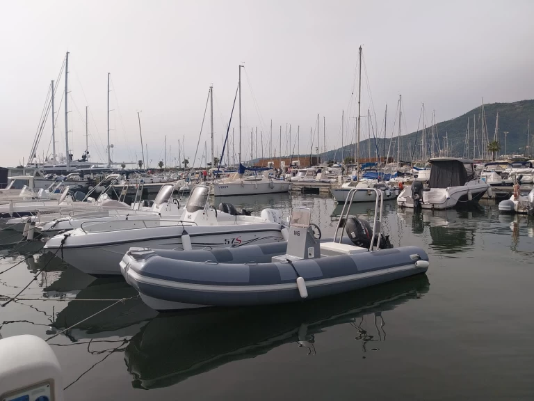 Alquiler de Bwa Bwa 550 en La Spezia