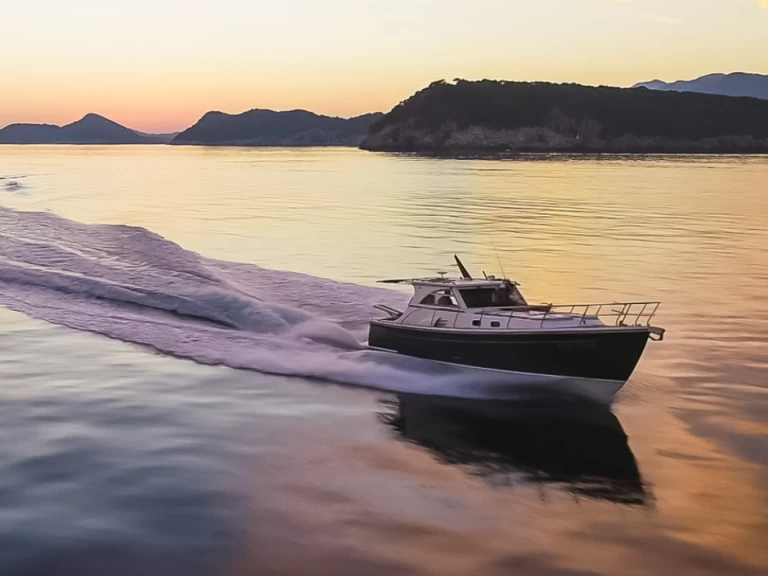 Alquiler de Lancha, con o sin patrón Goldstar Komolac