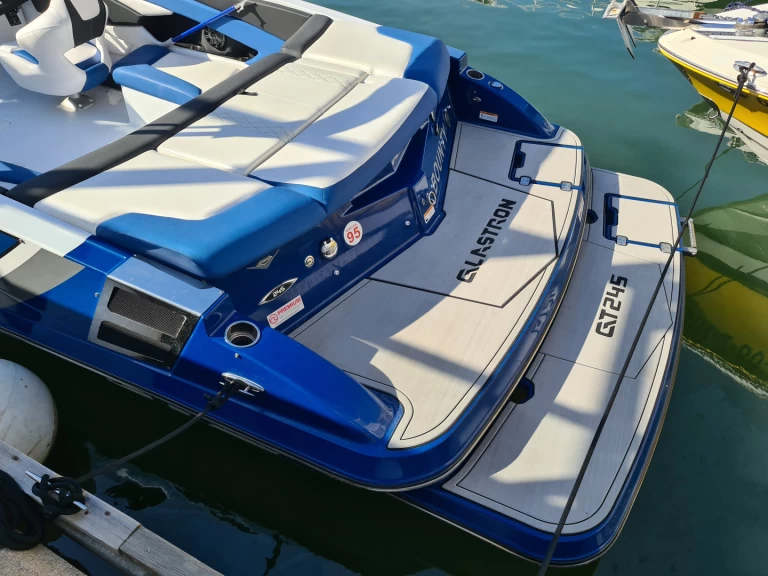 Alquiler de barcos Empuriabrava barato de HS Series