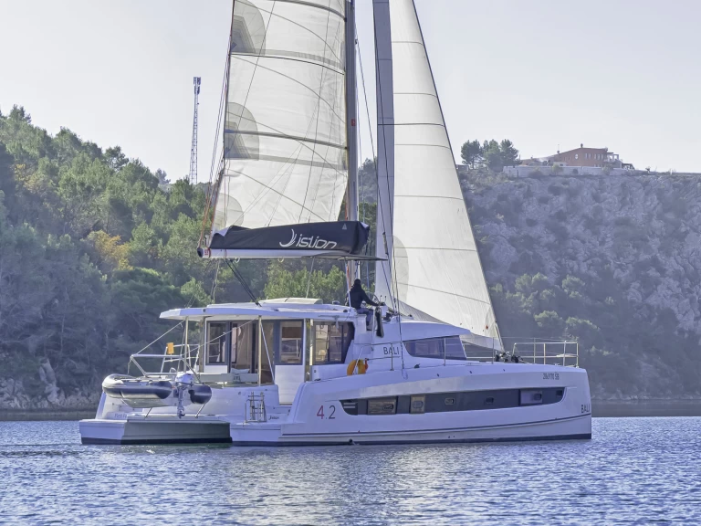 Alquiler de Catamarán, con o sin patrón Bali Skradin