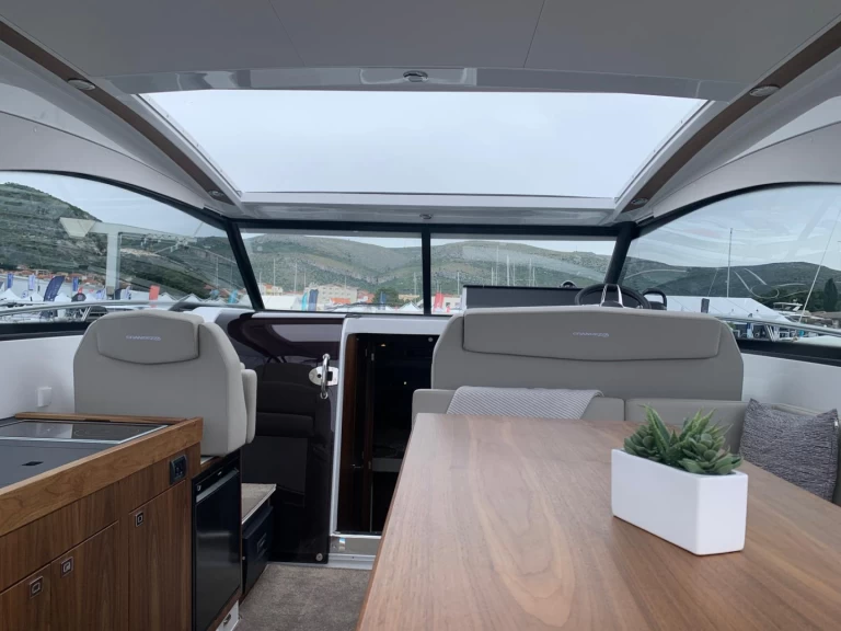 Alquiler de Lancha, con o sin patrón Grandezza Trogir