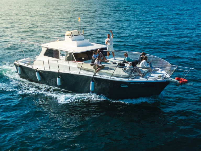 Alquiler de Viking Yachts 40 en Puerto Deportivo Estepona