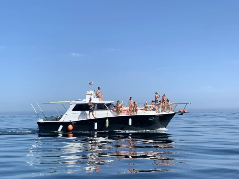 Viking Yachts 40 de alquiler a Puerto Deportivo Estepona