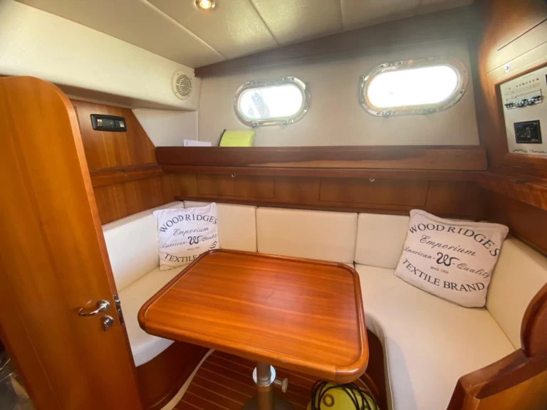 Alquiler Lancha Fratelli Aprea con o sin  título de navegación