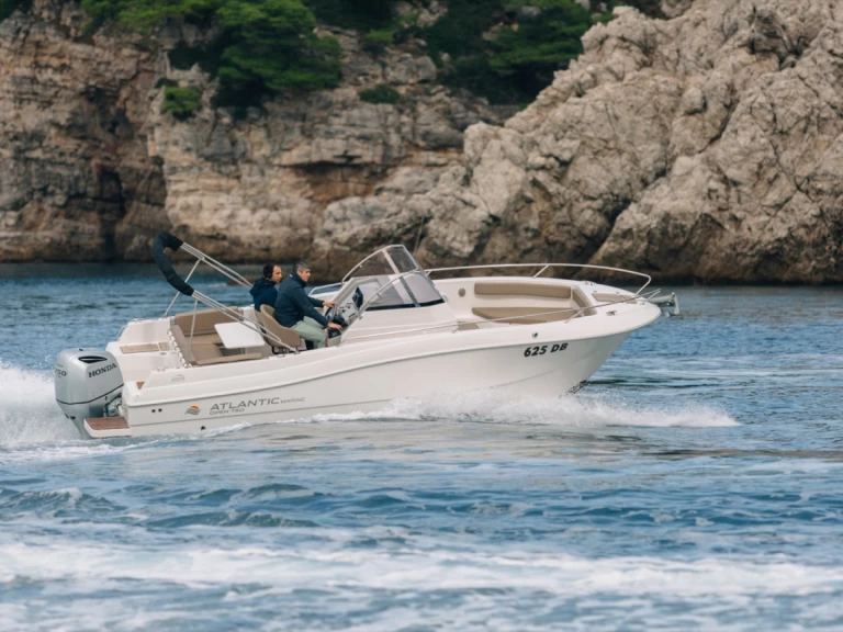 Alquiler de Lancha, con o sin patrón Atlantic Fažana-Fasana