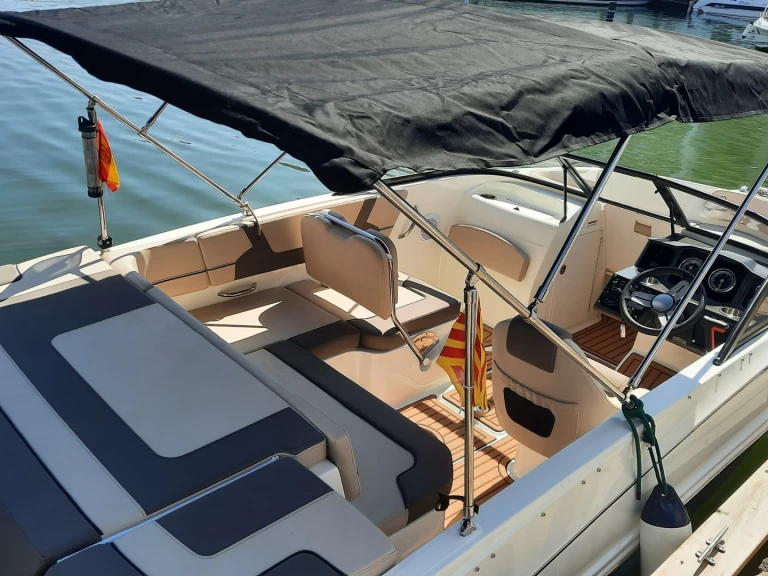 Alquiler de Bayliner VR5 OB en Empuriabrava