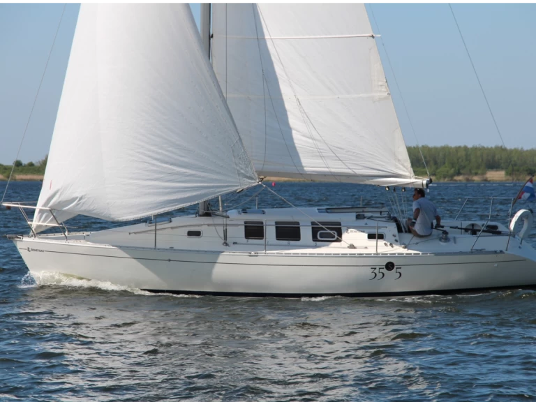 Alquiler de Velero, con o sin patrón Bénéteau Lorient
