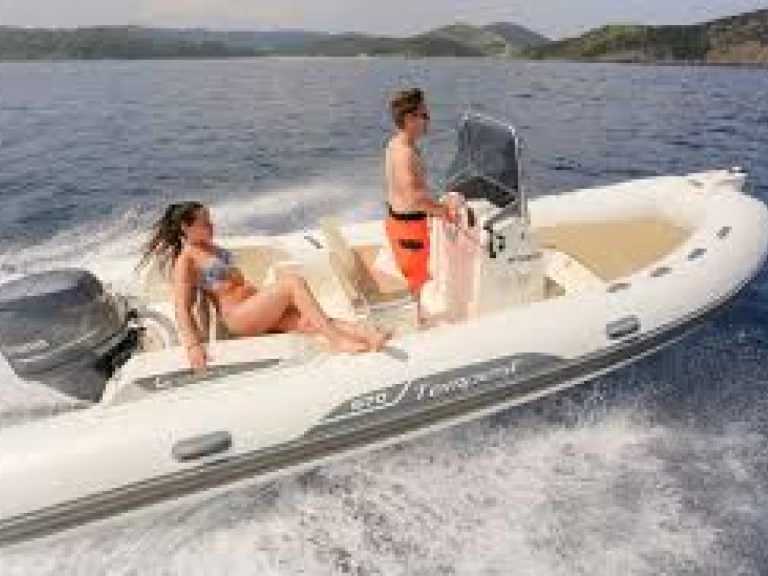 Alquiler Neumática Capelli con o sin  título de navegación