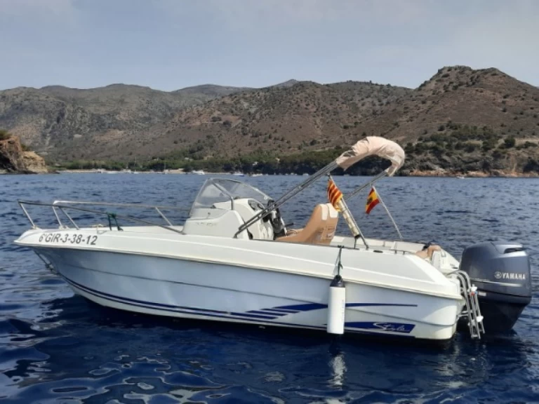 Alquiler de barcos Empuriabrava barato de CAP CAMARAT5.5 CC
