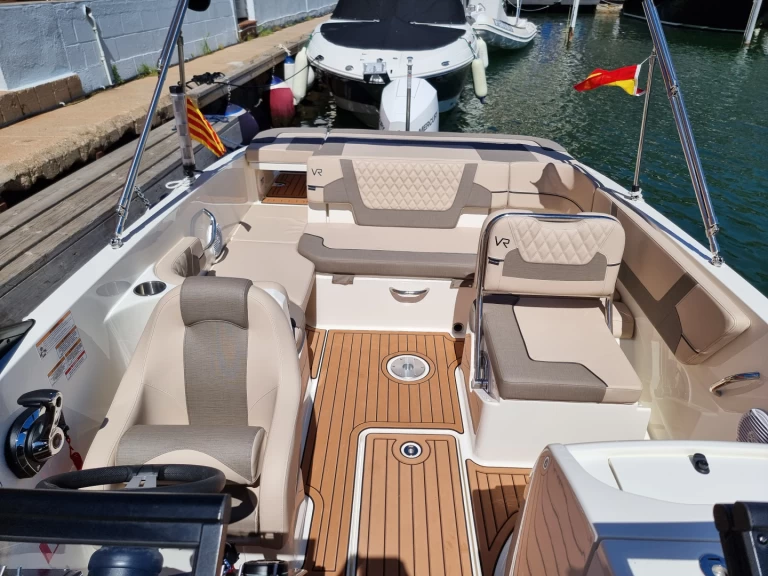 Alquiler Empuriabrava - Bayliner VR6 OB en SamBoat