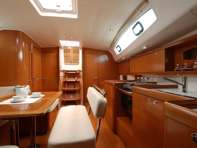 Alquiler de embarcaciones Bénéteau Oceanis 43 enCorfú en Samboat