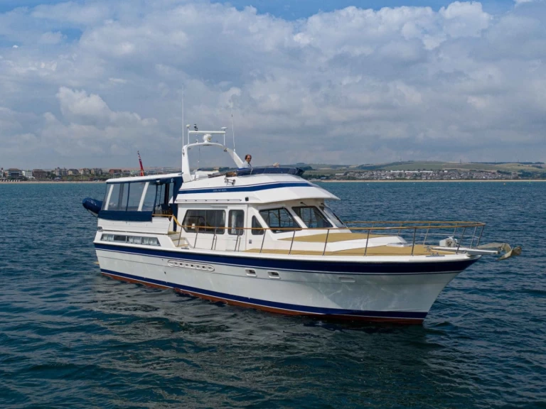 Alquiler de embarcaciones Trader 54 Sundeck enCity of Belfast en Samboat