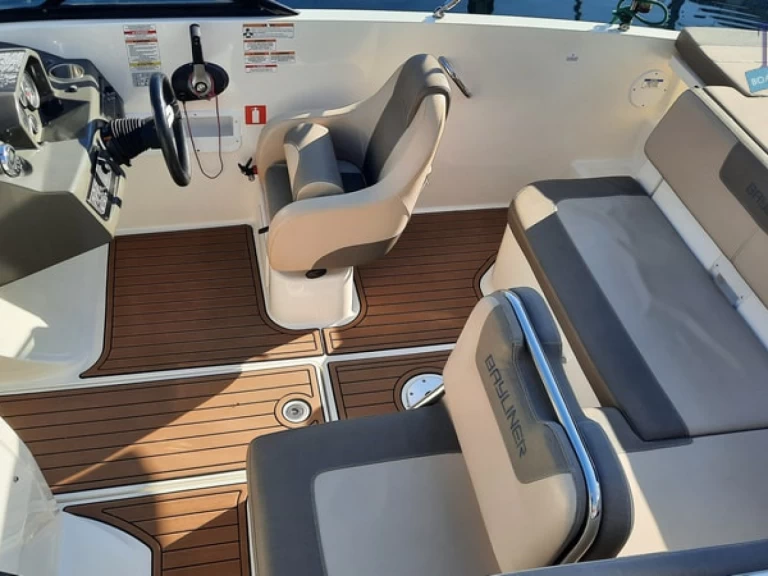 Alquiler Lancha Bayliner con o sin  título de navegación