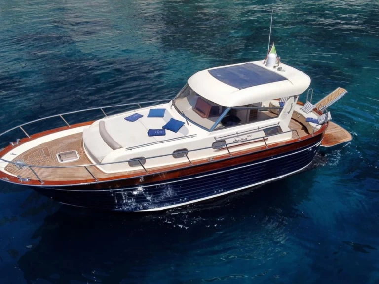 Lancha para alquilar Sorrento al mejor precio