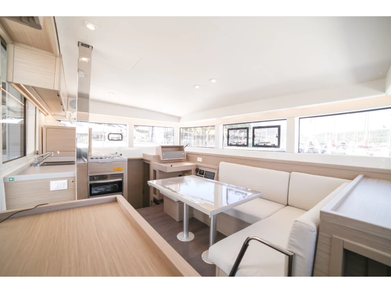 Alquiler Catamarán Lagoon con o sin  título de navegación