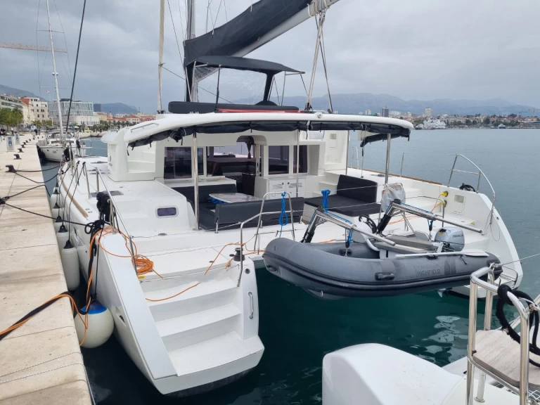 Lagoon Lagoon 450 F de alquiler a Palma de Mallorca