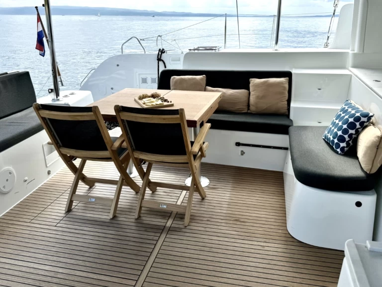 Alquiler Catamarán Lagoon con o sin  título de navegación