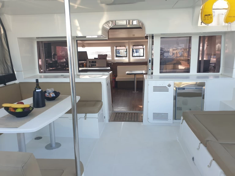 Alquiler Catamarán Lagoon con o sin  título de navegación