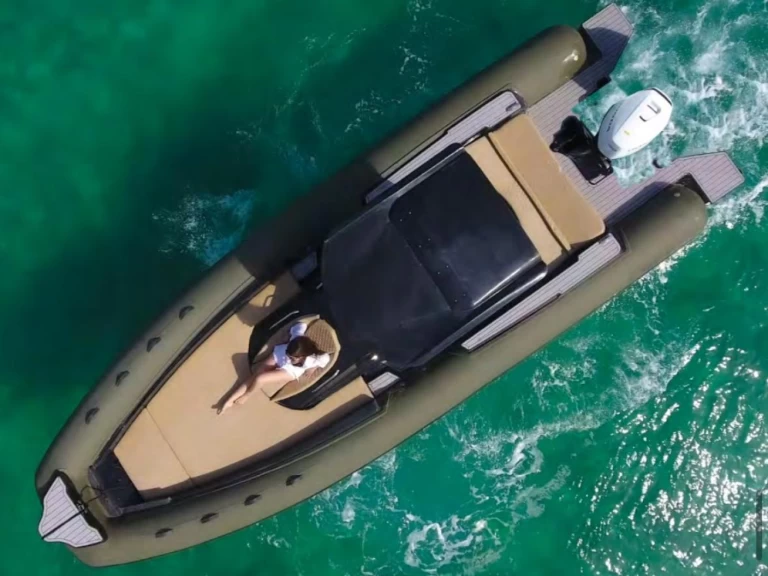 Alquiler de Neumática, con o sin patrón Antares Portofino