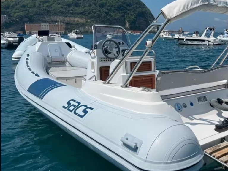 Alquiler de barcos Tivat barato de Sacs S 780